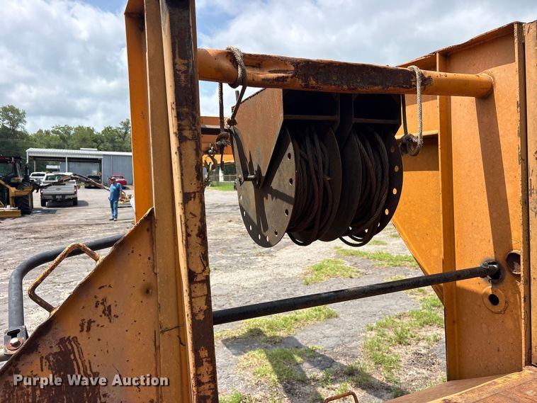 image for item ET0008 2009 Big Tex 3XGN-20+5 equipment trailer