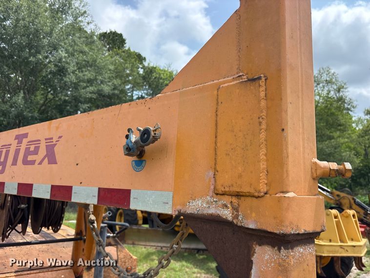 image for item ET0008 2009 Big Tex 3XGN-20+5 equipment trailer