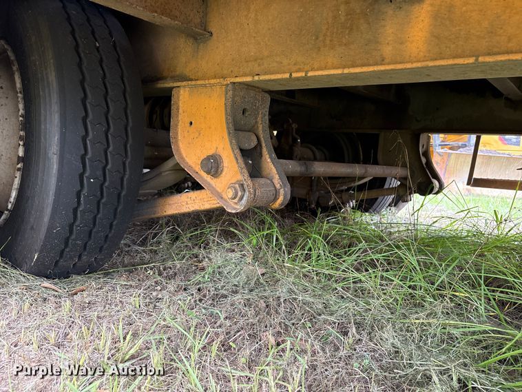 image for item ET0008 2009 Big Tex 3XGN-20+5 equipment trailer