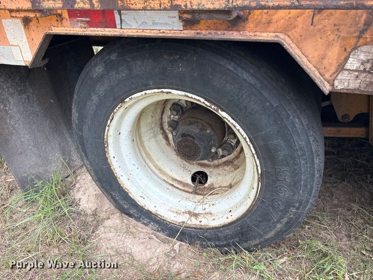 image for item ET0008 2009 Big Tex 3XGN-20+5 equipment trailer