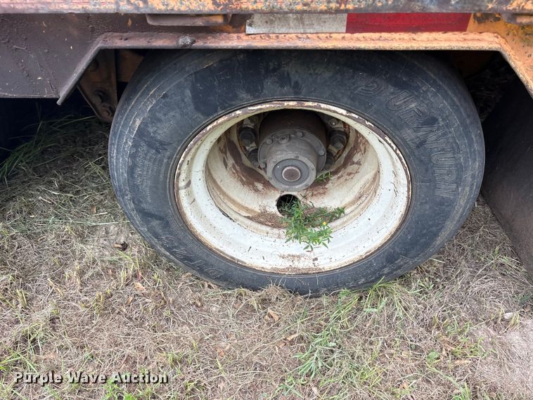 image for item ET0008 2009 Big Tex 3XGN-20+5 equipment trailer