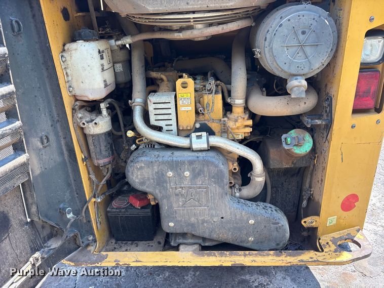 image for item ET0014 2016 Caterpillar 259D tracked skid steer loader