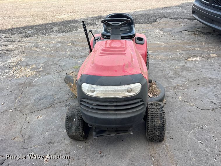 image for item ET0018 2012 Craftsman LT2000 lawn mower