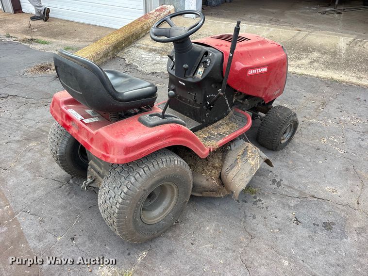 image for item ET0018 2012 Craftsman LT2000 lawn mower