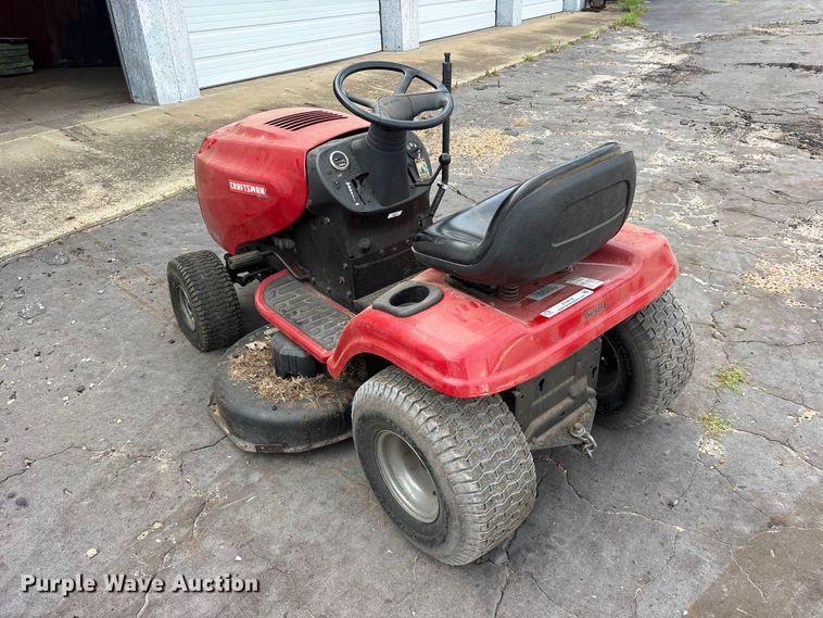 image for item ET0018 2012 Craftsman LT2000 lawn mower