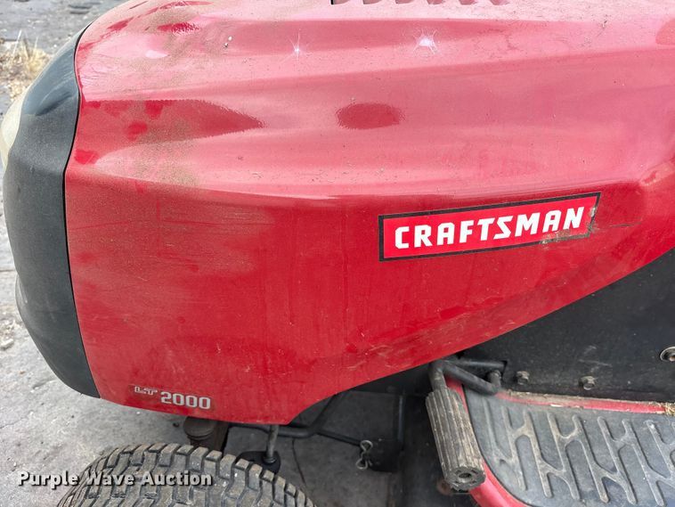 image for item ET0018 2012 Craftsman LT2000 lawn mower