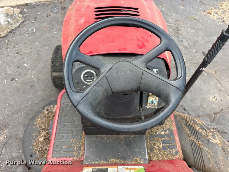 image for item ET0018 2012 Craftsman LT2000 lawn mower