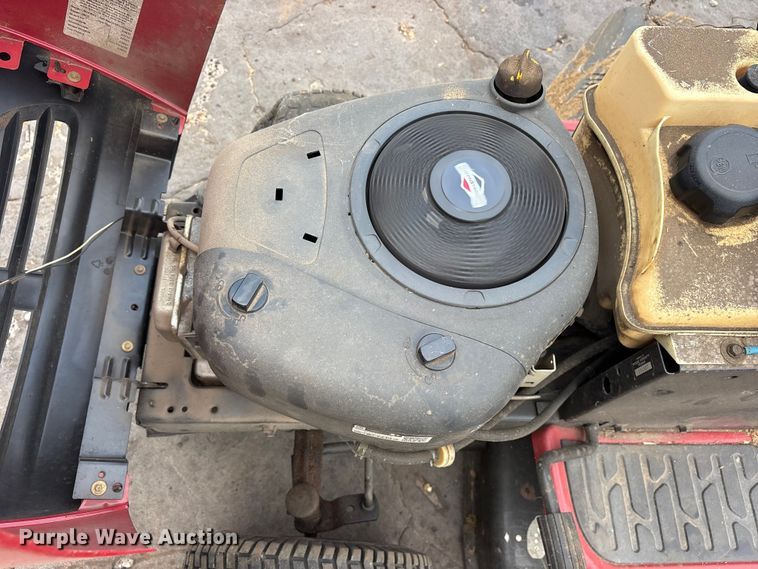 image for item ET0018 2012 Craftsman LT2000 lawn mower
