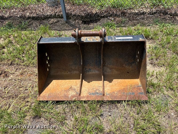 image for item ET0019 Caterpillar excavator bucket