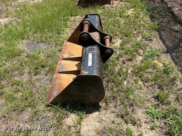 image for item ET0019 Caterpillar excavator bucket