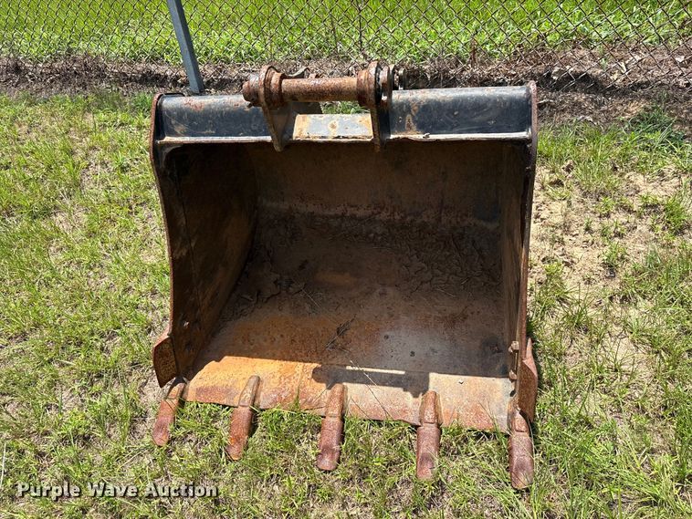 image for item ET0020 Caterpillar excavator bucket