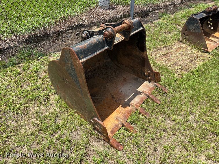 image for item ET0020 Caterpillar excavator bucket