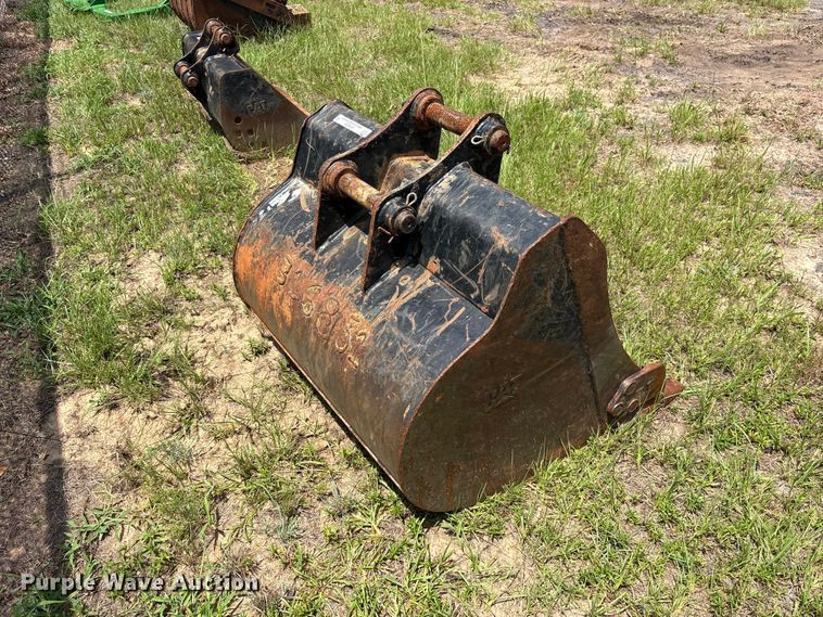 image for item ET0020 Caterpillar excavator bucket
