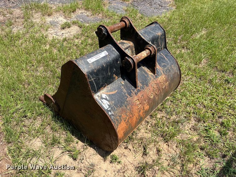 image for item ET0020 Caterpillar excavator bucket