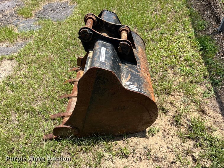 image for item ET0020 Caterpillar excavator bucket