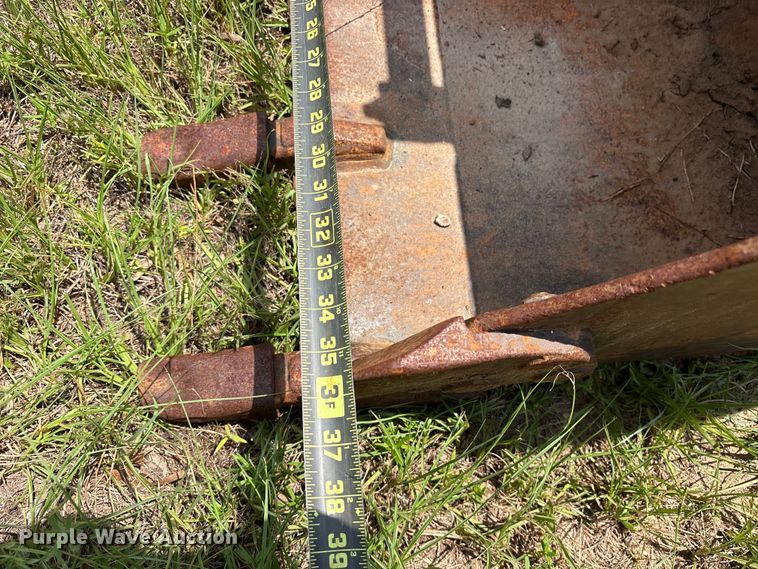 image for item ET0020 Caterpillar excavator bucket