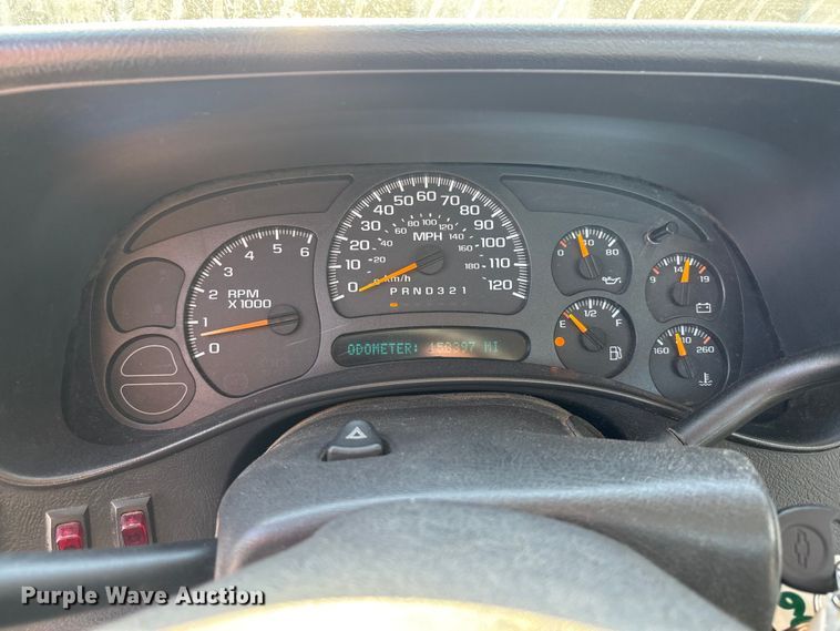 image for item ET0557 2006 Chevrolet Silverado 1500 pickup truck