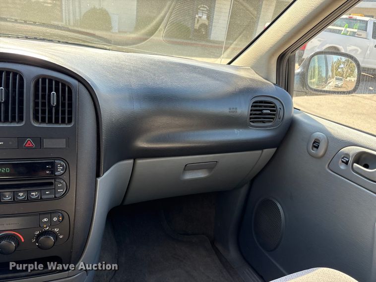 image for item ET0561 2007 Dodge Grand Caravan SUV