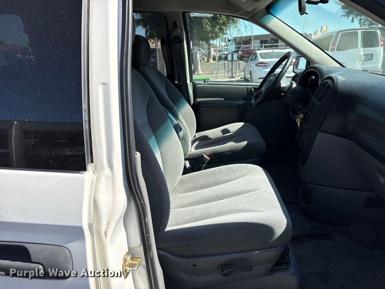 image for item ET0561 2007 Dodge Grand Caravan SUV