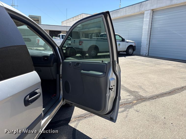 image for item ET0566 2007 Dodge Grand Caravan van