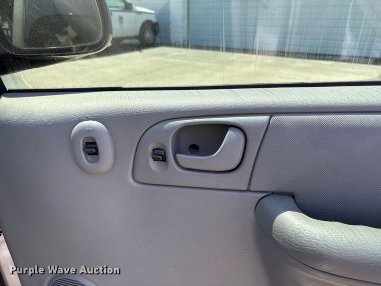 image for item ET0566 2007 Dodge Grand Caravan van