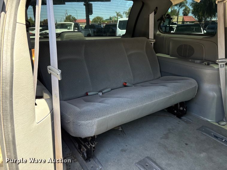 image for item ET0566 2007 Dodge Grand Caravan van