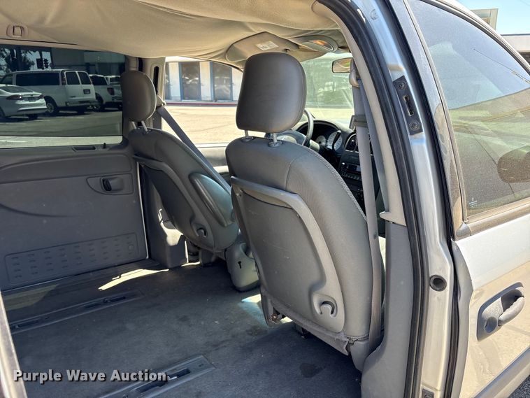 image for item ET0566 2007 Dodge Grand Caravan van