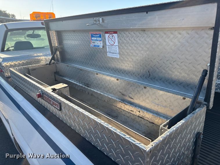 image for item ET0568 2007 Chevrolet Silverado 1500 pickup truck