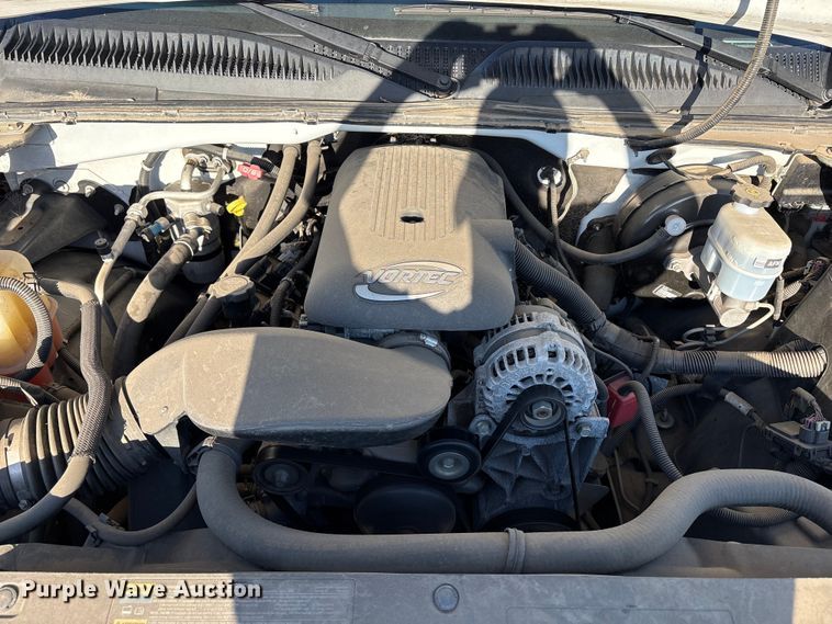 image for item ET0568 2007 Chevrolet Silverado 1500 pickup truck