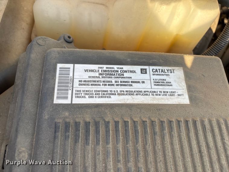 image for item ET0568 2007 Chevrolet Silverado 1500 pickup truck
