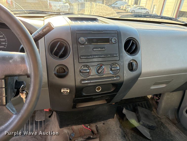 image for item ET0570 2008 Ford F150 pickup truck