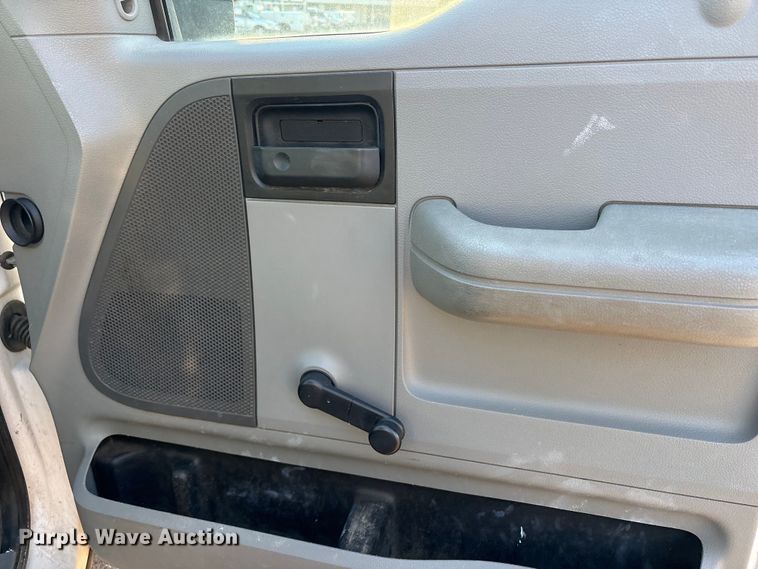 image for item ET0570 2008 Ford F150 pickup truck