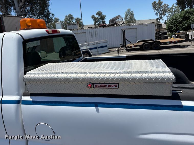 image for item ET0571 2006 Chevrolet Silverado 1500 pickup truck