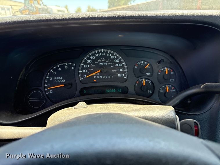 image for item ET0571 2006 Chevrolet Silverado 1500 pickup truck
