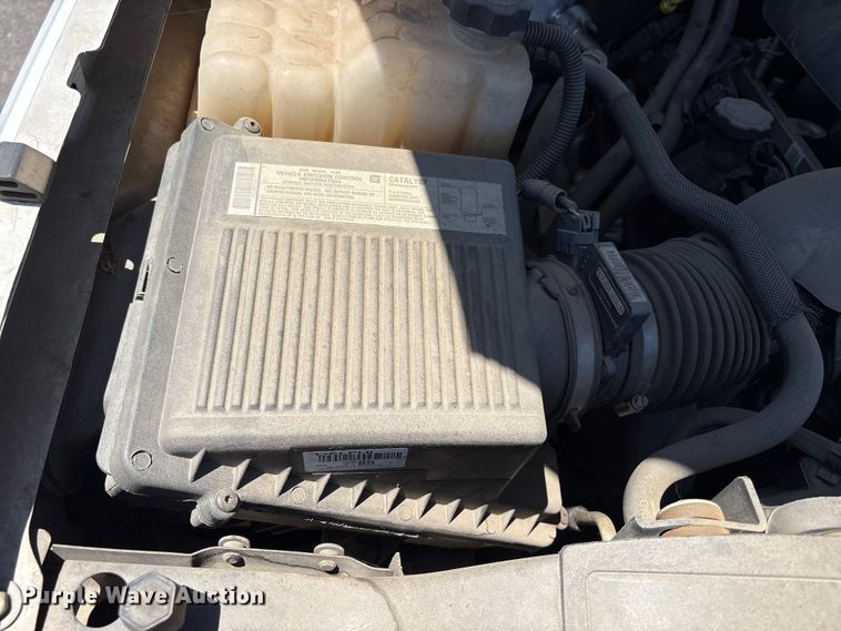 image for item ET0571 2006 Chevrolet Silverado 1500 pickup truck