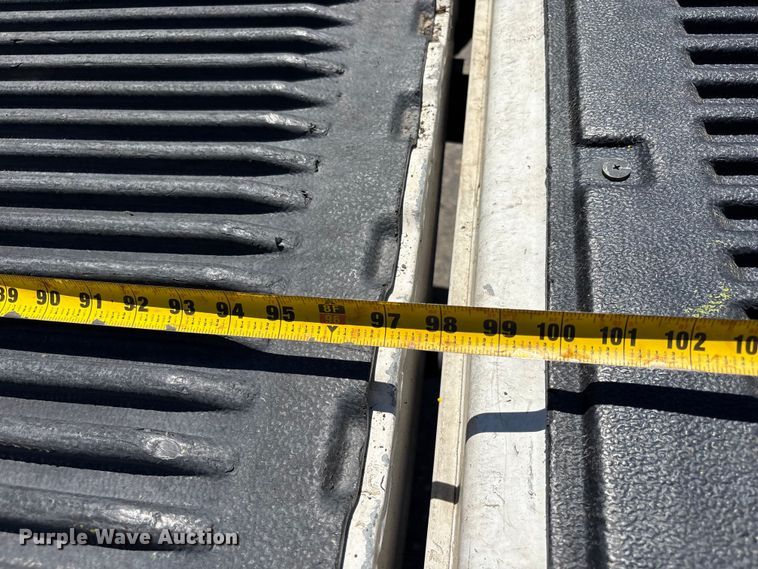 image for item ET0571 2006 Chevrolet Silverado 1500 pickup truck