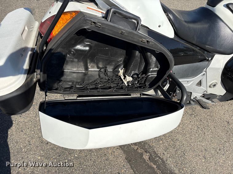 image for item ET0572 2014 Honda ST1300 motorcycle