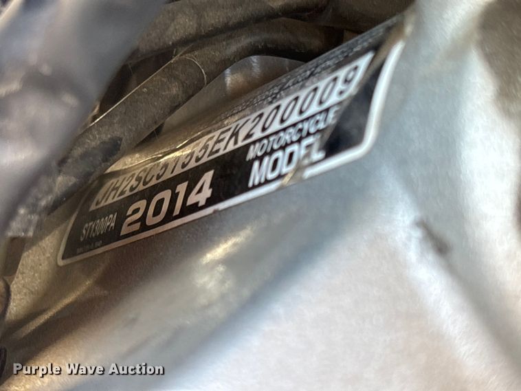 image for item ET0572 2014 Honda ST1300 motorcycle