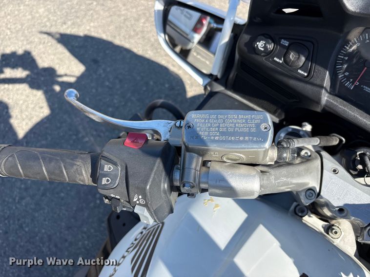 image for item ET0573 2014 Honda ST1300 motorcycle