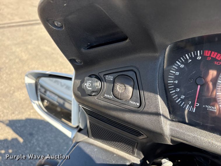 image for item ET0573 2014 Honda ST1300 motorcycle