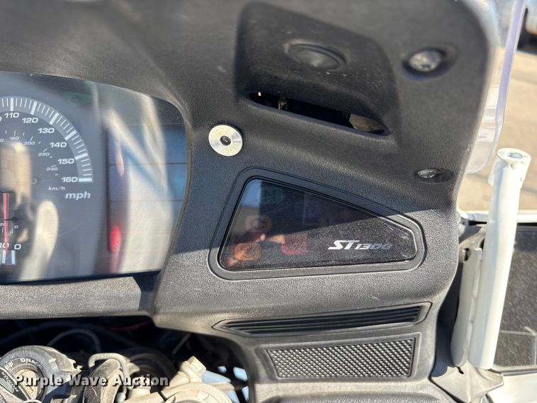 image for item ET0573 2014 Honda ST1300 motorcycle
