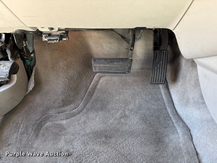 image for item ET0574 2016 Chevrolet Impala Limited Passenger vehicle