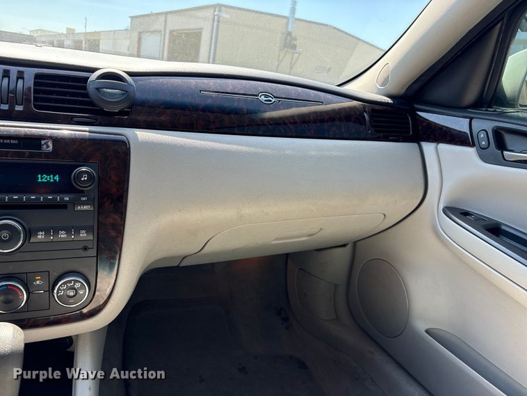 image for item ET0574 2016 Chevrolet Impala Limited Passenger vehicle
