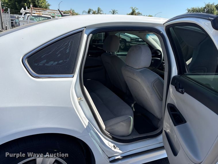 image for item ET0574 2016 Chevrolet Impala Limited Passenger vehicle