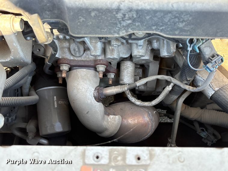 image for item ET0574 2016 Chevrolet Impala Limited Passenger vehicle