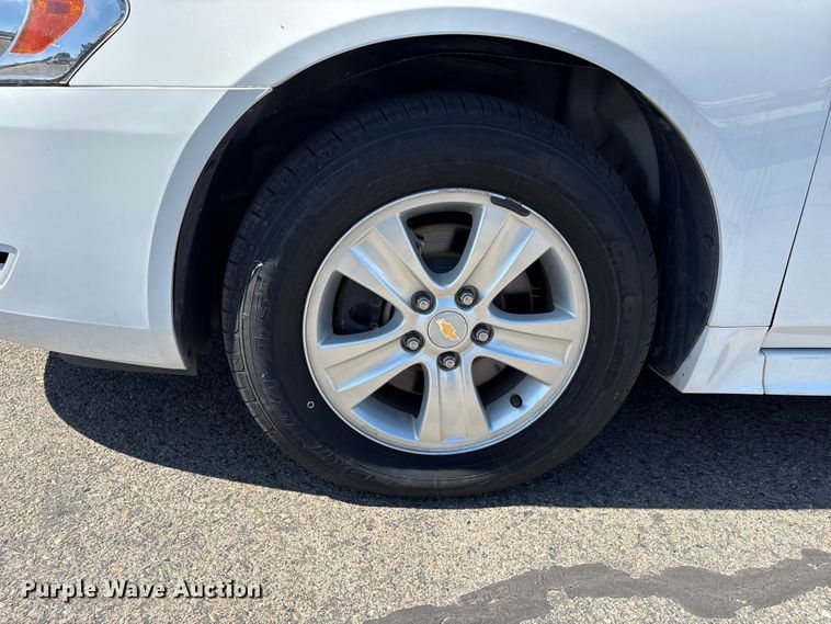 image for item ET0574 2016 Chevrolet Impala Limited Passenger vehicle