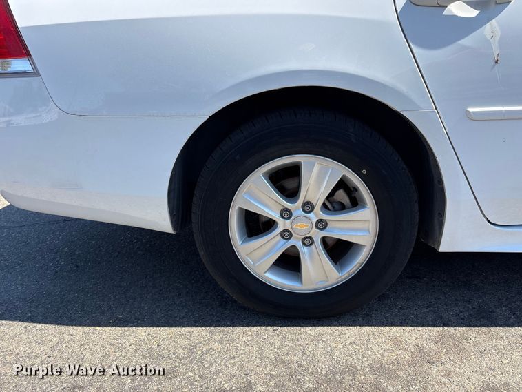 image for item ET0574 2016 Chevrolet Impala Limited Passenger vehicle