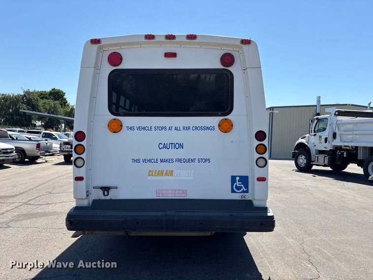 image for item ET0575 2012 Ford E450 shuttle bus