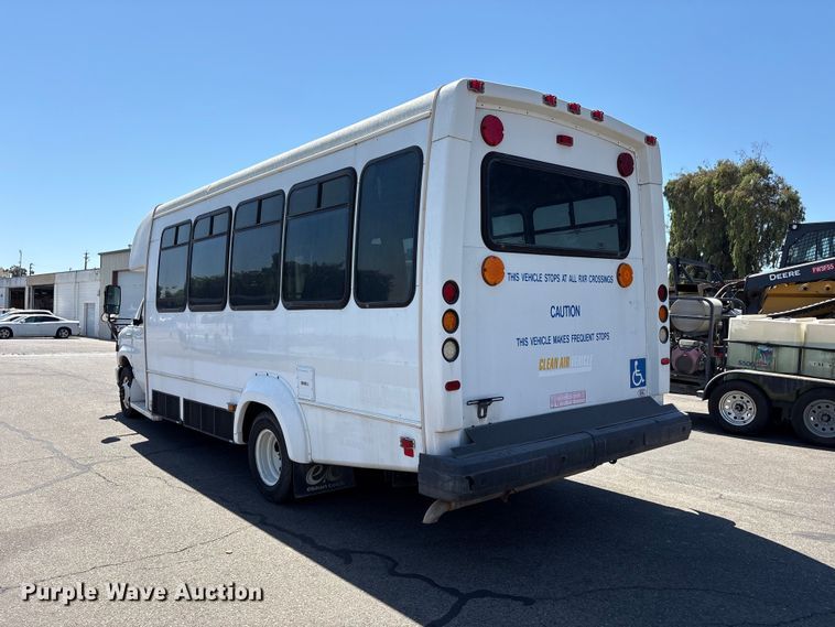 image for item ET0575 2012 Ford E450 shuttle bus
