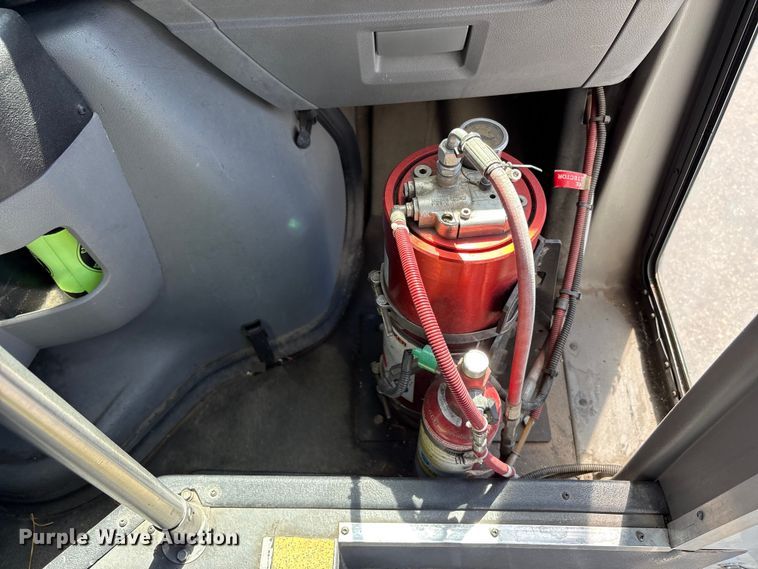 image for item ET0575 2012 Ford E450 shuttle bus